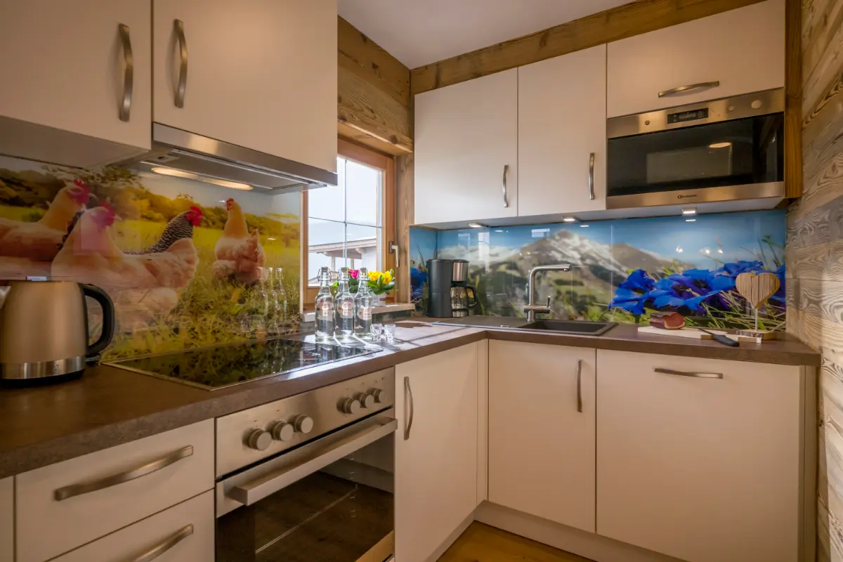 Neu renovierte Küche im Appartement Alpenblick — Ferienwohnung Wilder Kaiser Tirol