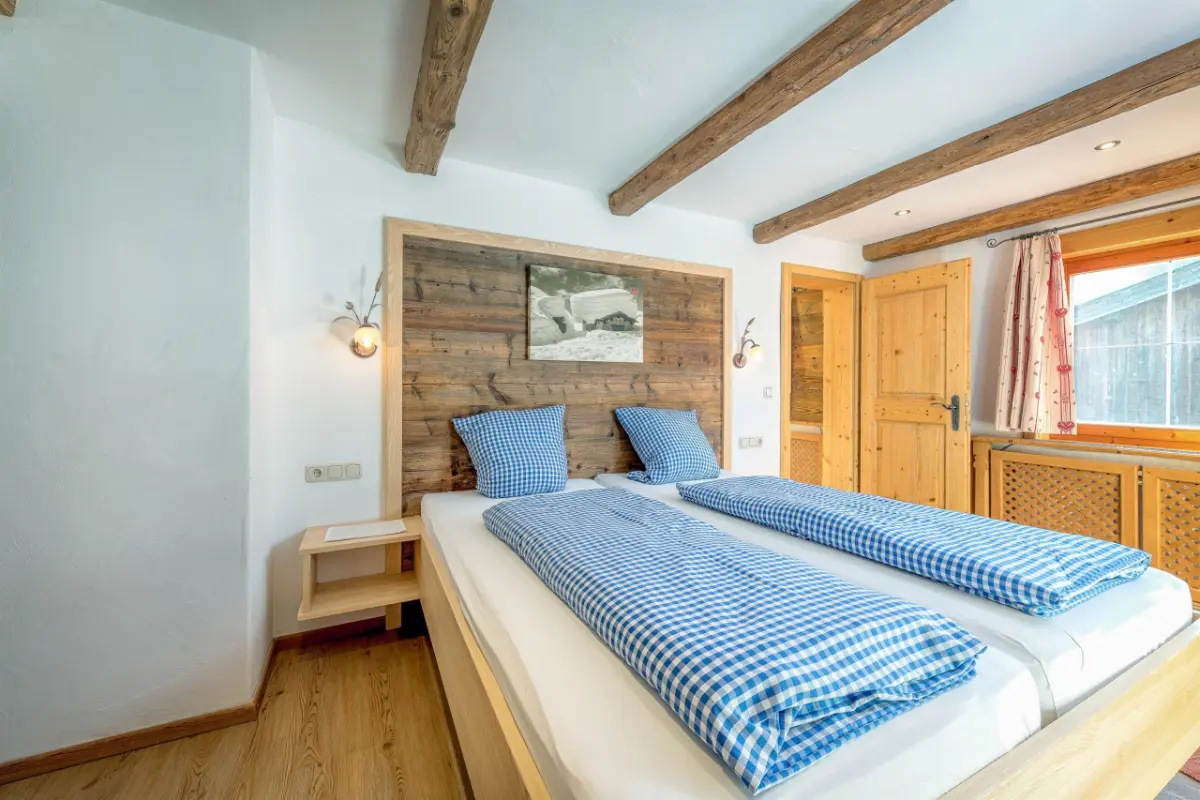 Zweites Schlafzimmer im Appartement Astbergblick — Gafalhof Ferienwohnung Going Tirol