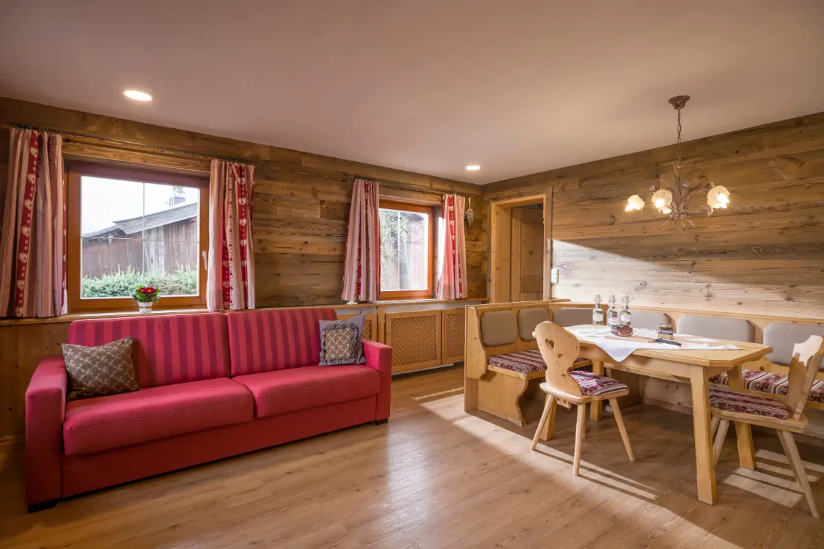 Vollausgestattete Küche im Appartement Astbergblick — Bauernhaus-Ferienwohnung Going Tirol