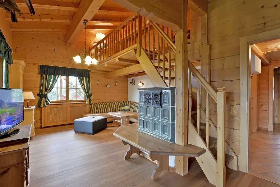 Wohnzimmer im Tirolerhaus Obergeschoss — VIP-Ferienwohnung am Gafalhof Going am Wilden Kaiser